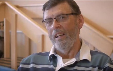 A man with Parkinson's disease on video describing how physical therapy helped him.